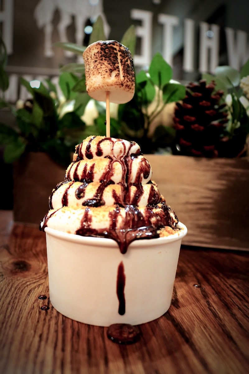 White Horse Coffee & Creamery-3